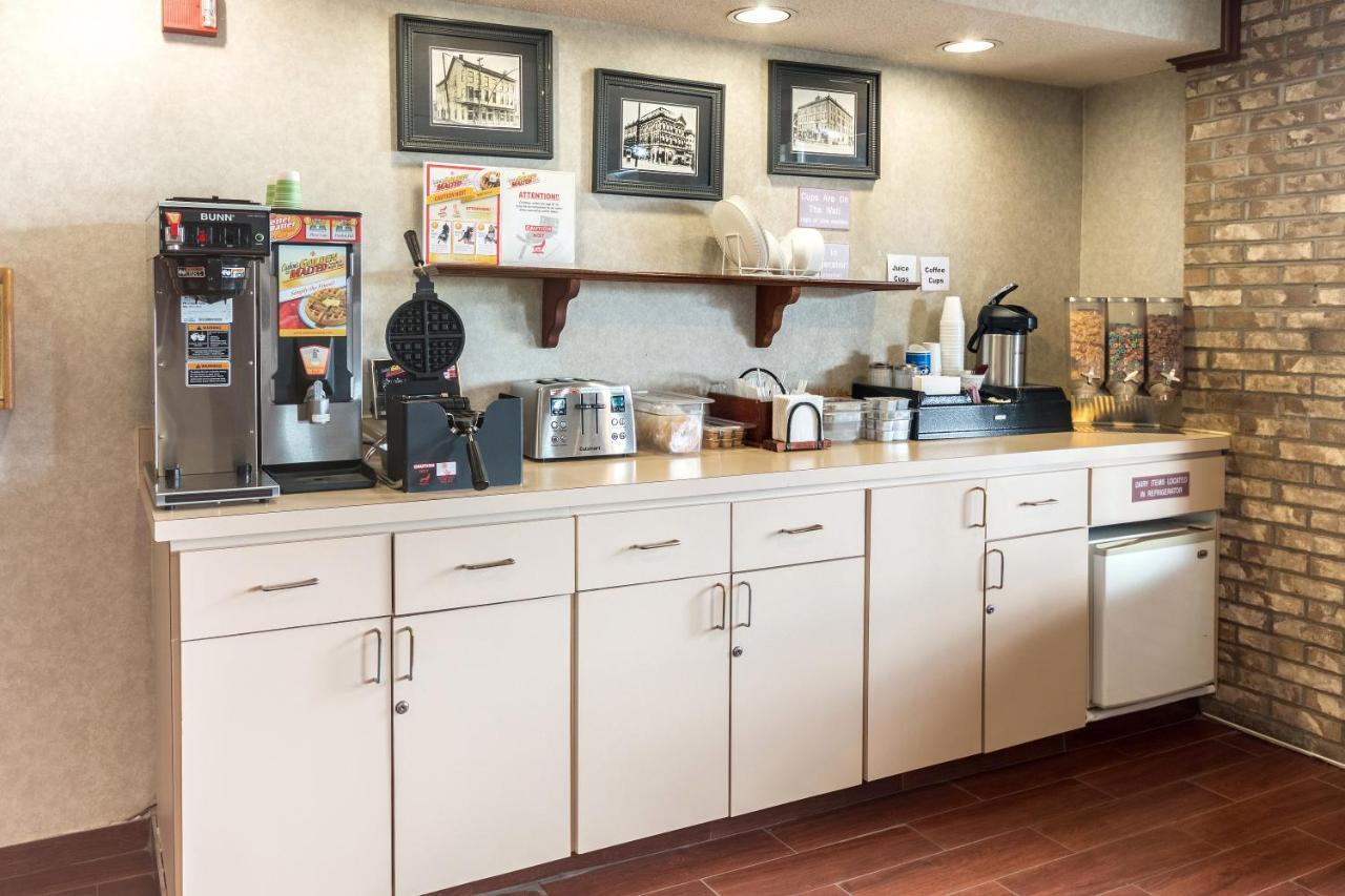 Quality Express Inn & Suites Mineral Wells Экстерьер фото